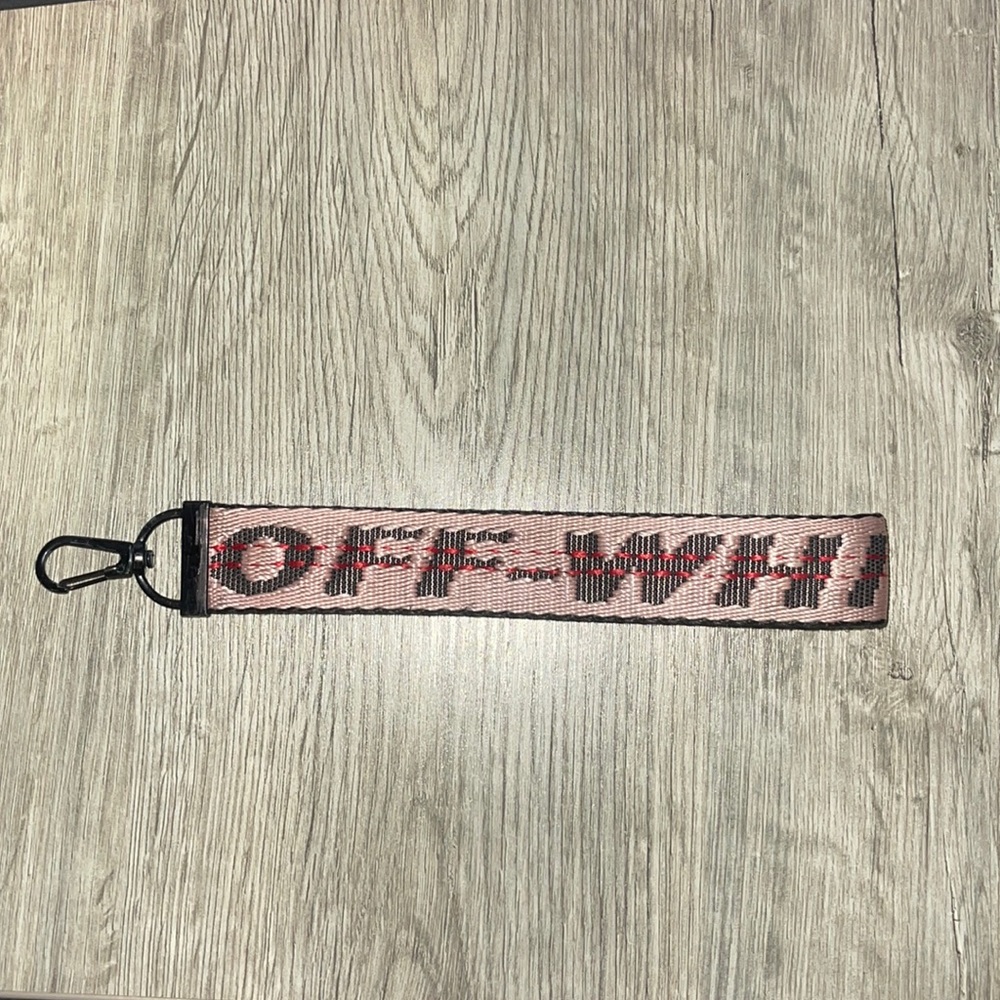Off-White Pink Keychain. Great condition and Authentic Off-White Brand.